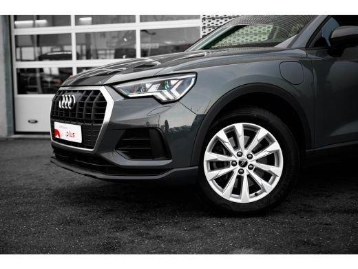 Audi Q3 45 TFSi e Advanced Edition ActivLease financial lease