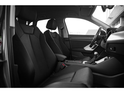 Audi Q3 45 TFSi e Advanced Edition ActivLease financial lease