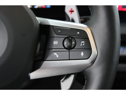 BMW 1 Serie M135 xDrive High Executive M Sport Automaat / Panoramadak / M Sportstoelen / M Adaptief onderstel... ActivLease financial lease