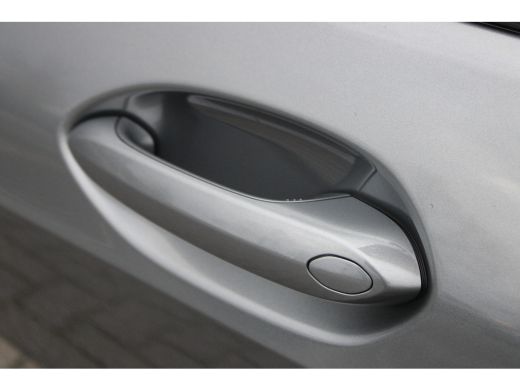 BMW 1 Serie M135 xDrive High Executive M Sport Automaat / Panoramadak / M Sportstoelen / M Adaptief onderstel... ActivLease financial lease