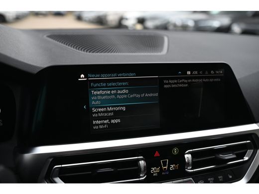 BMW 3 Serie 320e High Executive M Sport Automaat / Schuif-kanteldak / Sportstoelen / Achteruitrijcamera / Stu... ActivLease financial lease