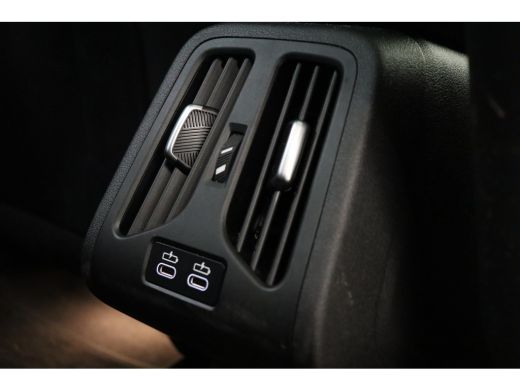 BMW iX1 eDrive20 High Executive M Sport / Panoramadak / Sportstoelen / M Adaptief onderstel / Comfort Acc... ActivLease financial lease