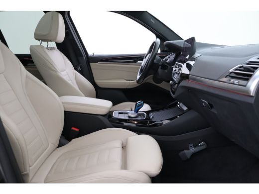 BMW iX3 High Executive / Trekhaak / Sportstoelen / Adaptief M Onderstel / Comfort Access / Adaptieve LED ... ActivLease financial lease