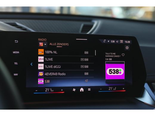 BMW X1 xDrive25e M Sport Automaat / Trekhaak / Sportstoelen / Achteruitrijcamera / M Adaptief onderstel ... ActivLease financial lease