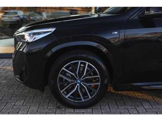 BMW X1 xDrive25e M Sport Automaat / Trekhaak / Sportstoelen / Achteruitrijcamera / M Adaptief onderstel ... ActivLease financial lease