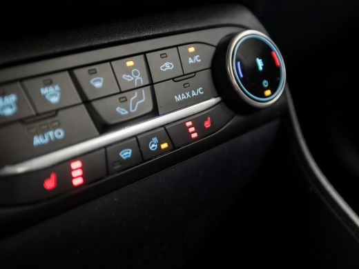 Ford Fiesta 1.0 EcoBoost ST-Line (APPLE CARPLAY, GROOT NAVI, STUUR/STOELVERWARMING, LED KOPLAMPEN, SPORTSTOEL... ActivLease financial lease