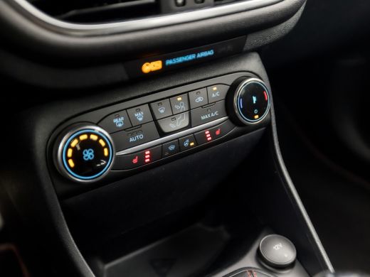 Ford Fiesta 1.0 EcoBoost ST-Line (APPLE CARPLAY, GROOT NAVI, STUUR/STOELVERWARMING, LED KOPLAMPEN, SPORTSTOEL... ActivLease financial lease