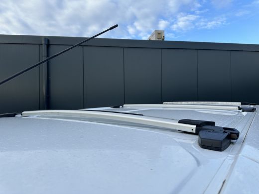 Ford Transit Custom 2.0 TDCI LIMITED / L2H1 / 2.800 KG AHG / INRICHTING / TREKHAAK / BLIND SPOT / CRUISE / AIRCO / LED ActivLease financial lease