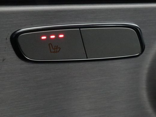 Mercedes-Benz C-Klasse 300e AMG Night | Adaptive cruise | Stoelverwarming | Carplay | Leder/Alcantara | Camera | Burmest... ActivLease financial lease