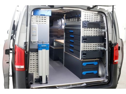 Mercedes-Benz Vito 114 CDI 136pk Compact 9G Automaat 2x Schuifdeur/LED/Camera/Inrichting 07-2022 ActivLease financial lease