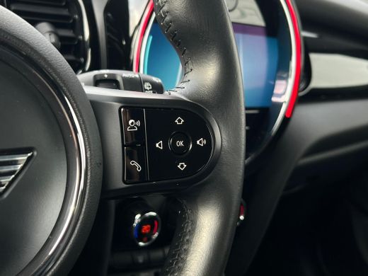 Mini Cooper 1.5 Business Edition NL AUTO | DEALER ONDERH | UNION JACK | CARPLAY ActivLease financial lease