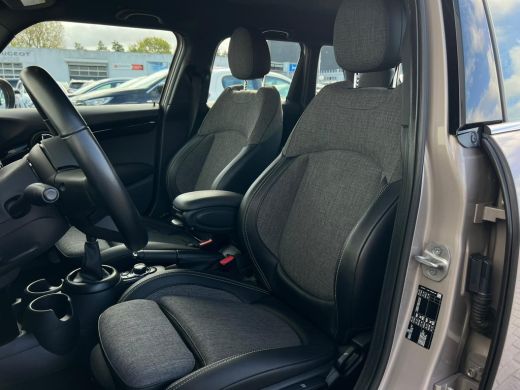 Mini Cooper 1.5 Business Edition NL AUTO | DEALER ONDERH | UNION JACK | CARPLAY ActivLease financial lease