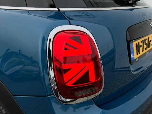 Mini Cooper Mini 1.5 Business Edition NL AUTO | LEDER | CAMERA | DEALER ONDERH | CARPLAY | ActivLease financial lease