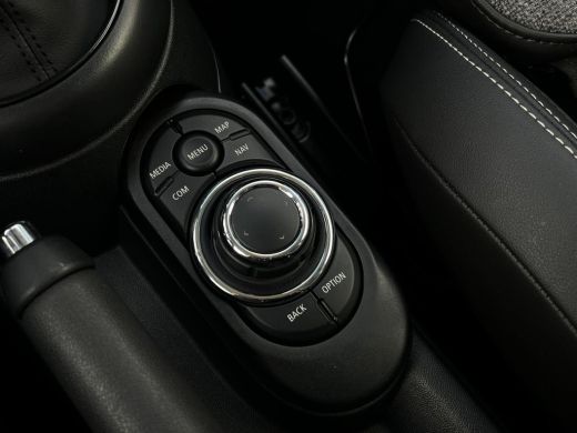 Mini Cooper Mini 1.5 Camden Edition NL AUTO | CARPLAY | DEALER ONDERH | UNION JACK ActivLease financial lease