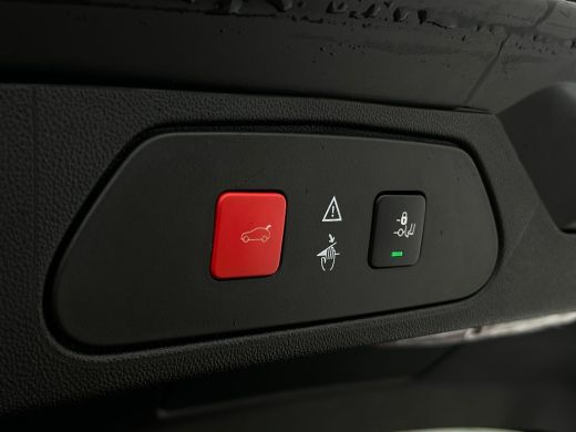 Opel Grandland X 1.6 Turbo Hybrid4 Ultimate NL-AUTO | TREKHAAK | LEDER ActivLease financial lease