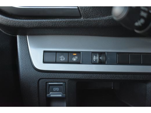 Opel Vivaro L3H1 180pk Automaat | Betimmering | Stuurverwarming | Climate Control | Parkeersensoren v/a | Nav... ActivLease financial lease