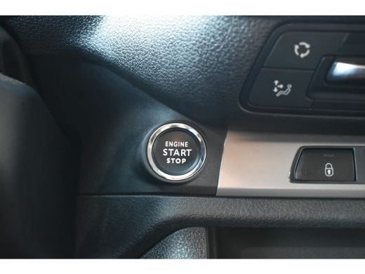 Opel Vivaro L3H1 180pk Automaat | Betimmering | Stuurverwarming | Climate Control | Parkeersensoren v/a | Nav... ActivLease financial lease