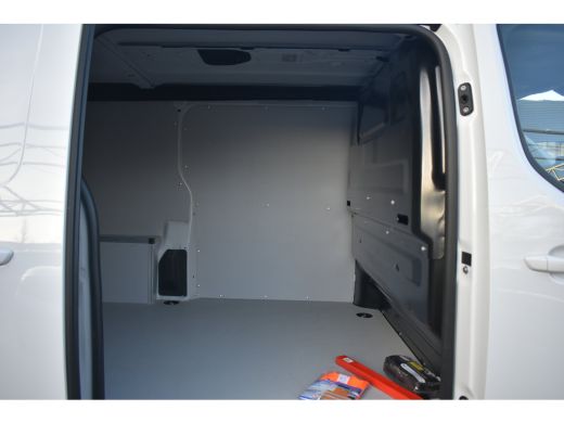 Opel Vivaro L3H1 180pk Automaat | Betimmering | Stuurverwarming | Climate Control | Parkeersensoren v/a | Nav... ActivLease financial lease