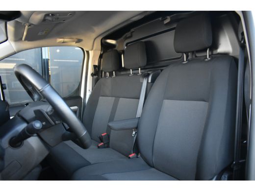 Opel Vivaro L3H1 180pk Automaat | Betimmering | Stuurverwarming | Climate Control | Parkeersensoren v/a | Nav... ActivLease financial lease