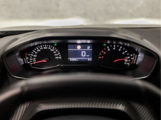 Peugeot 2008 1.2 PureTech Allure Sport Automaat 131Pk (APPLE CARPLAY, GROOT NAVI, 360 CAMERA, LEDER, ZWART HEM... ActivLease financial lease