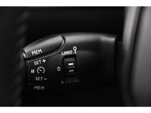 Peugeot 2008 Active *1ste Eigenaar*Navigatie*DAB* ActivLease financial lease