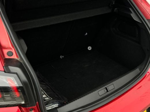 Peugeot 208 1.2 PureTech Allure NL AUTO | PDC | LAGE KM ActivLease financial lease