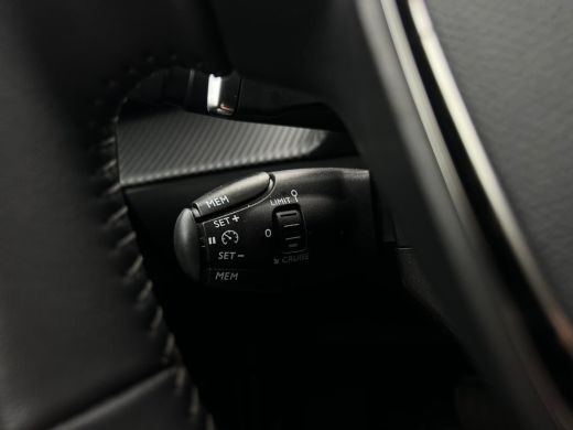 Peugeot 208 1.2 PureTech Allure NL AUTO | PDC | LAGE KM ActivLease financial lease