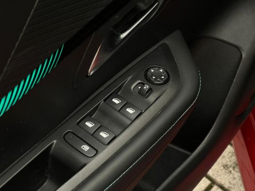 Peugeot 208 1.2 PureTech Allure NL AUTO | PDC | LAGE KM ActivLease financial lease