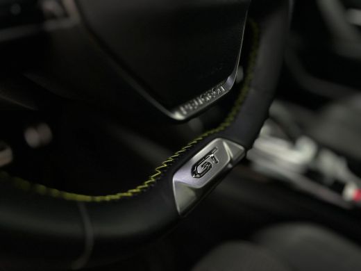 Peugeot 208 1.2 PureTech GT-Line NL-AUTO | PANODAK | CAMERA ActivLease financial lease