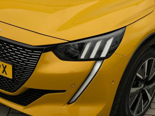 Peugeot 208 1.2 PureTech GT-Line NL-AUTO | PANODAK | CAMERA ActivLease financial lease