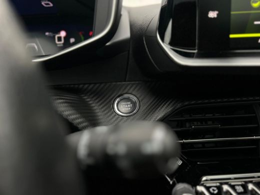 Peugeot 208 1.2 PureTech GT-Line NL-AUTO | PANODAK | CAMERA ActivLease financial lease