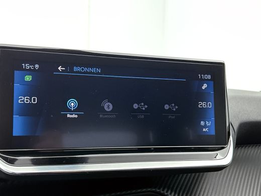 Peugeot 208 1.5 HDi Blue Allure / Navigatie / Pdc.+Camera / Airco-ecc./ Radio-multimedia / / Apk nieuw ActivLease financial lease