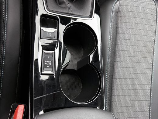 Peugeot 208 1.5 HDi Blue Allure / Navigatie / Pdc.+Camera / Airco-ecc./ Radio-multimedia / / Apk nieuw ActivLease financial lease