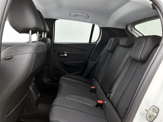 Peugeot 208 1.5 HDi Blue Allure / Navigatie / Pdc.+Camera / Airco-ecc./ Radio-multimedia / / Apk nieuw ActivLease financial lease