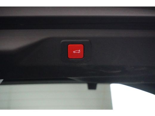 Peugeot 3008 1.2 Hybrid 136 GT | Achterbank in delen neerklapbaar | Achteruitrijcamera | Apple Carplay/Android... ActivLease financial lease