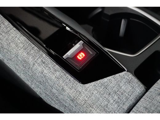 Peugeot 3008 1.2 Hybrid 136 GT | Achterbank in delen neerklapbaar | Achteruitrijcamera | Apple Carplay/Android... ActivLease financial lease