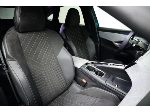 Peugeot 3008 1.2 Hybrid 136 GT | Achterbank in delen neerklapbaar | Achteruitrijcamera | Apple Carplay/Android... ActivLease financial lease