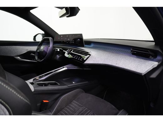 Peugeot 3008 1.2 Hybrid 136 GT | Achterbank in delen neerklapbaar | Achteruitrijcamera | Apple Carplay/Android... ActivLease financial lease