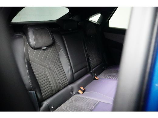 Peugeot 3008 1.2 Hybrid 136 GT | Achterbank in delen neerklapbaar | Achteruitrijcamera | Apple Carplay/Android... ActivLease financial lease