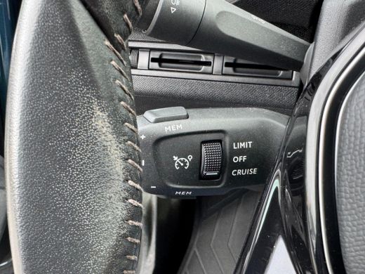 Peugeot 3008 1.2 PureTech Blue Lease Active NL AUTO | CAMERA | TREKHAAK | CARPLAY | ActivLease financial lease