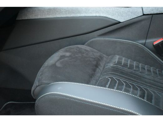 Peugeot 5008 1.2 Hybrid 136 GT 7p. DEMO-DEAL! 8 Jaar Garantie! | Massage | Elektr. Achterklep | Stoelverwarmin... ActivLease financial lease