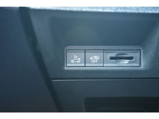 Peugeot 5008 1.2 Hybrid 136 GT 7p. DEMO-DEAL! 8 Jaar Garantie! | Massage | Elektr. Achterklep | Stoelverwarmin... ActivLease financial lease