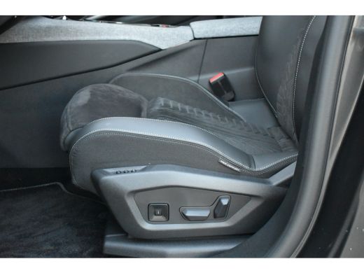 Peugeot 5008 1.2 Hybrid 136 GT 7p. DEMO-DEAL! 8 Jaar Garantie! | Massage | Elektr. Achterklep | Stoelverwarmin... ActivLease financial lease