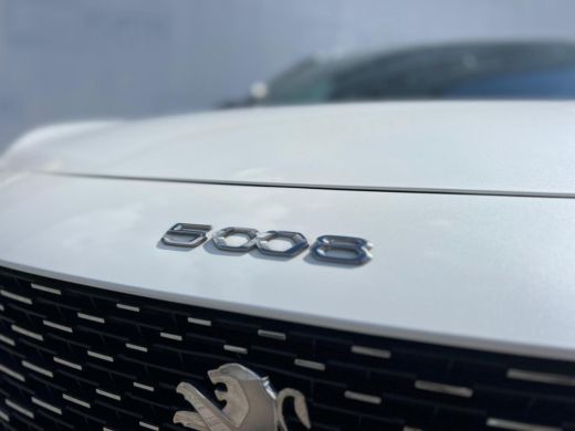 Peugeot 5008 1.2 PureTech Allure 7-PERSOONS | NAVI | 1/2 LEDER ActivLease financial lease