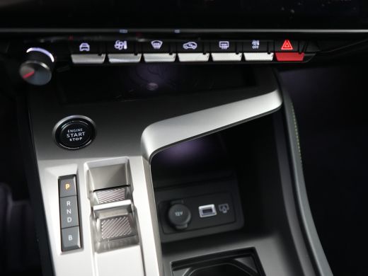 Peugeot e-308 | DEMO DEAL | GT Avantage EV 54 kWh | 11 kW lader | Navigatiesysteem | Sfeerverlichting ActivLease financial lease