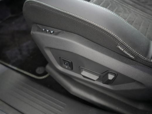 Peugeot e-5008 | DEMO DEAL | GT Avantage 73 kWh | Ergonomische voorstoel(en) | Full-LED koplampen | Keyless entry ActivLease financial lease