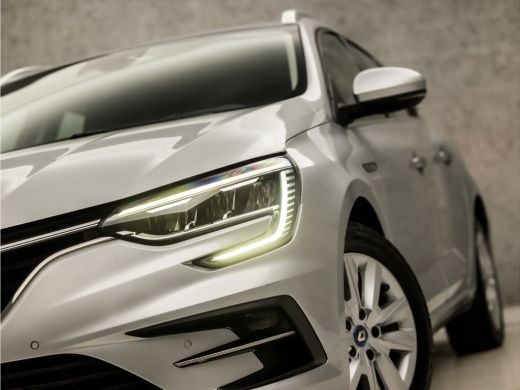 Renault Megane E-Tech Estate 1.6 E-Tech Plug-In Hybrid Sport 160Pk Automaat (VIRTUAL COCKPIT, APPLE CARPLAY, GROOT NAVI... ActivLease financial lease