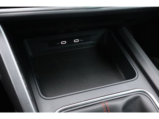 Seat Leon 110PK 1.0 TSI FR Business Intense | Achteruitrijcamera | Cruise control adaptief | Dodehoek detectie ActivLease financial lease