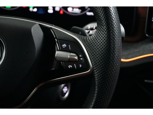 Skoda Kodiaq 1.5 TSI PHEV 204PK Sportline Business | PANORAMA DAK | TREKHAAK | STOELVERW. | NAVIGATIE | LEDER ... ActivLease financial lease