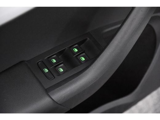 Skoda Octavia Combi 1.0 TSI Ambition Combi *1ste Eigenaar*Navigatie*DAB*Trekhaak* ActivLease financial lease